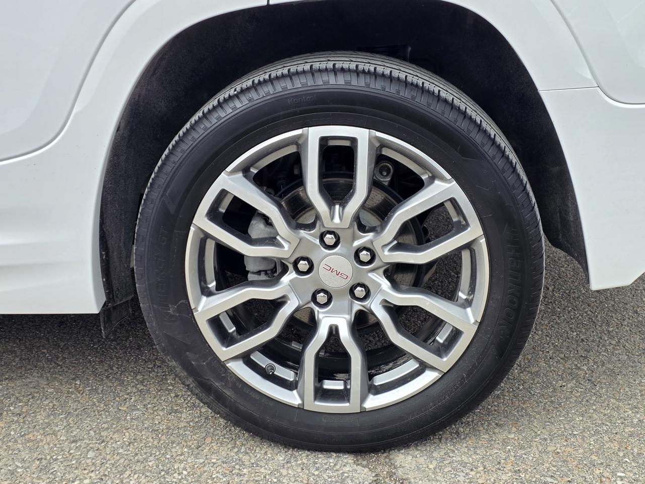 2024 GMC Terrain DENALI AWD Photo