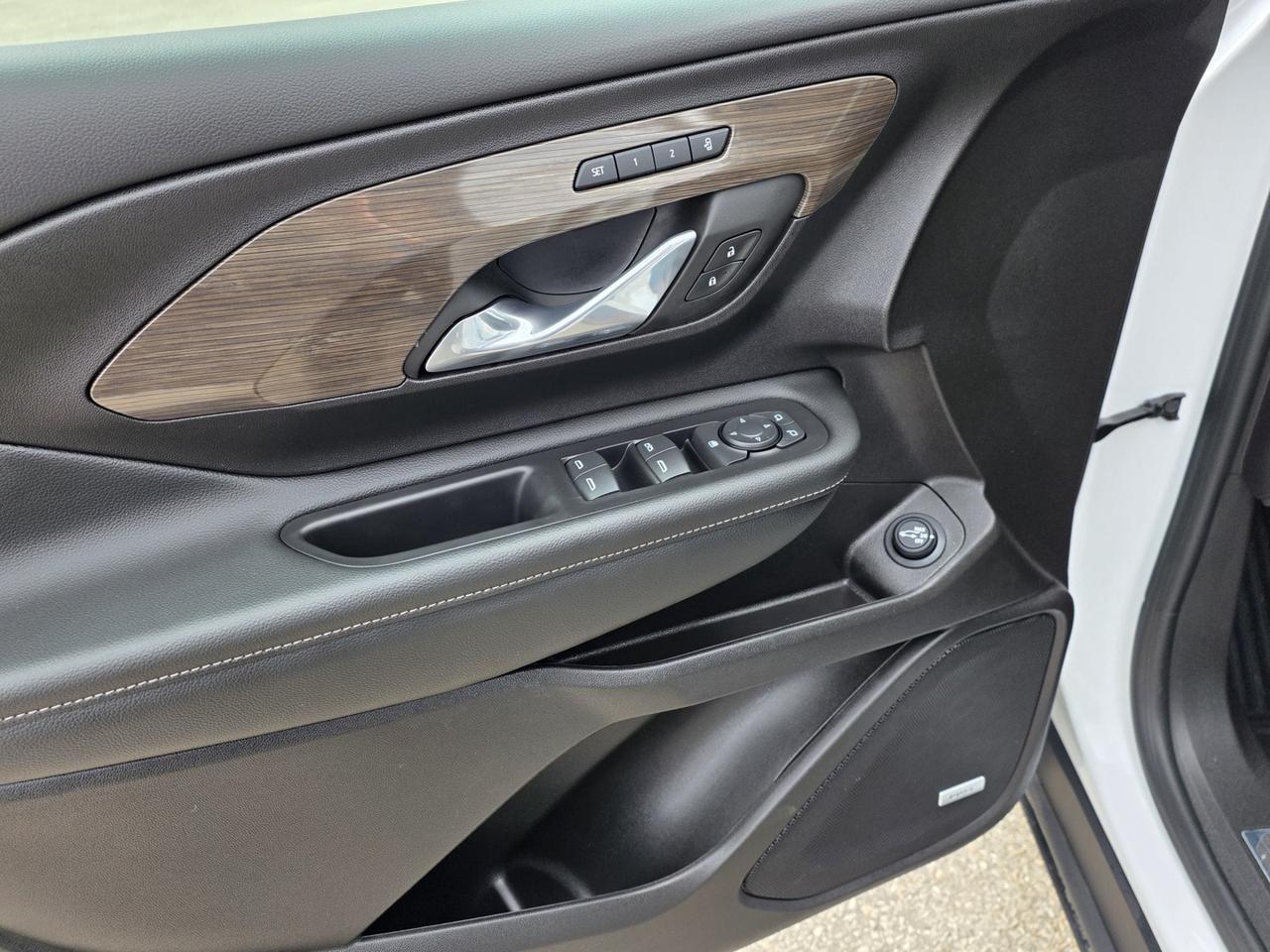 2024 GMC Terrain DENALI AWD Photo