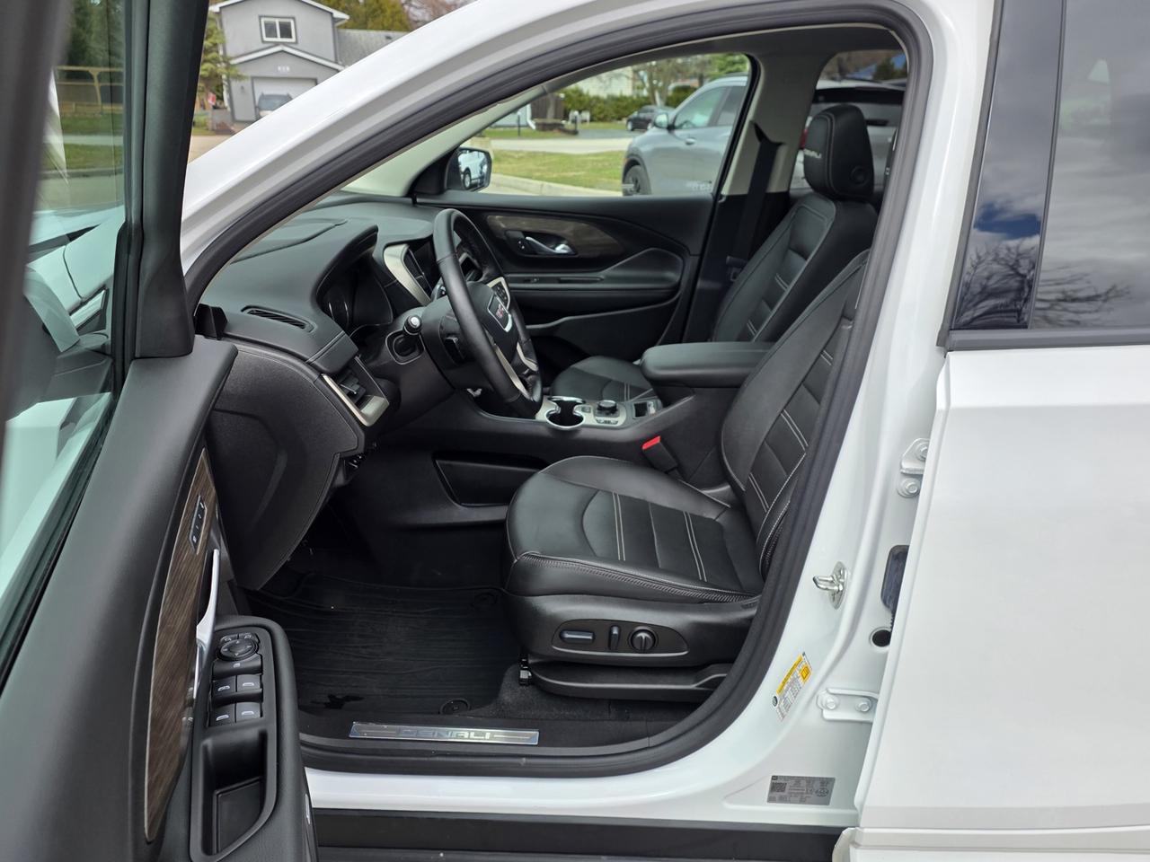 2024 GMC Terrain DENALI AWD Photo