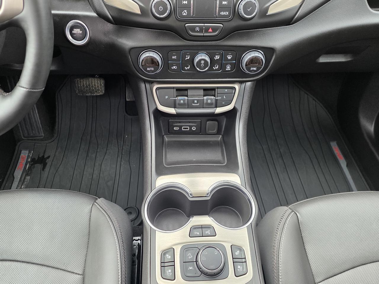 2024 GMC Terrain DENALI AWD Photo