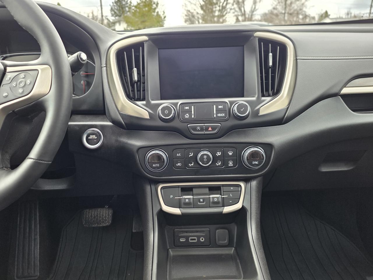 2024 GMC Terrain DENALI AWD Photo
