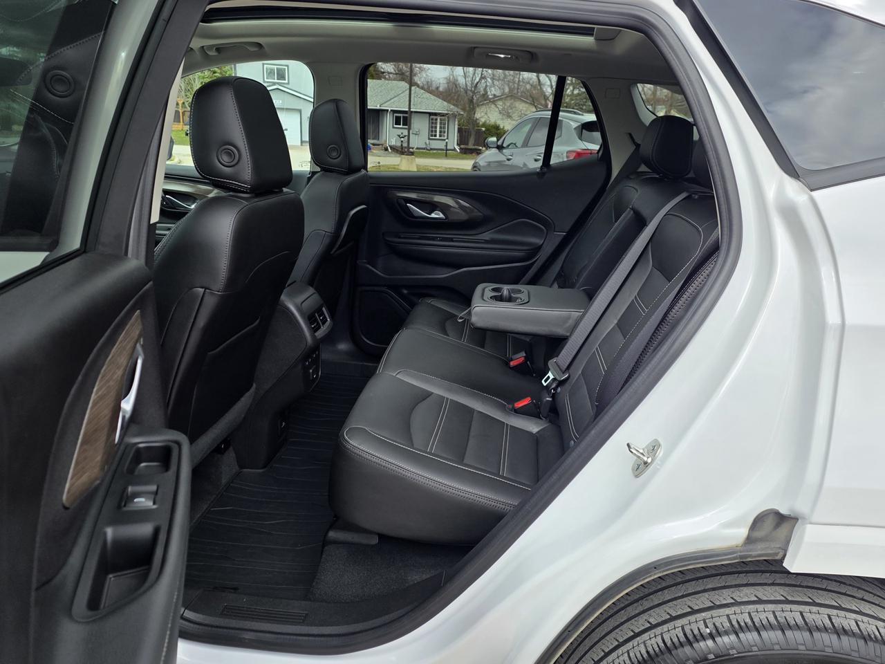 2024 GMC Terrain DENALI AWD Photo