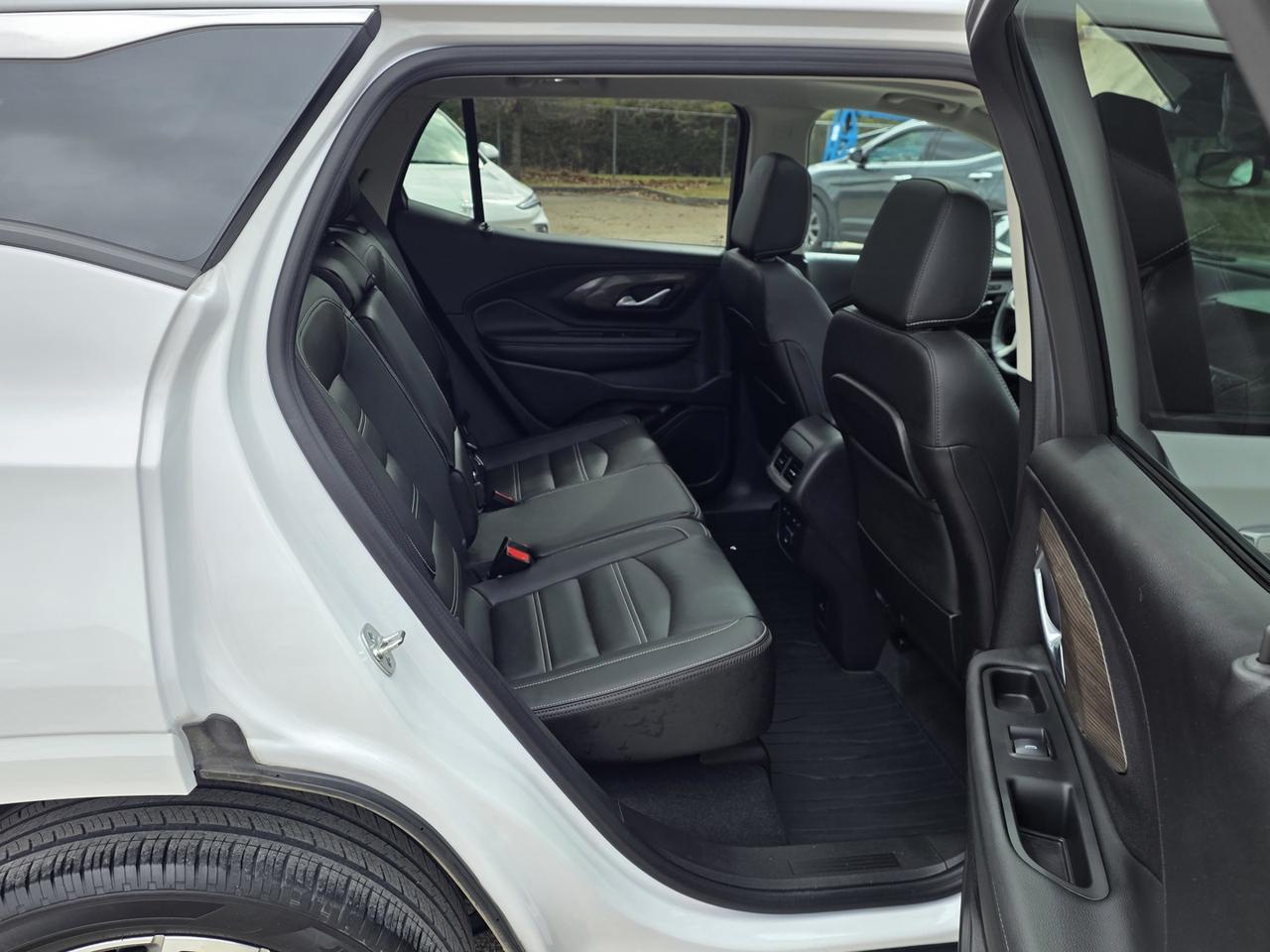 2024 GMC Terrain DENALI AWD Photo