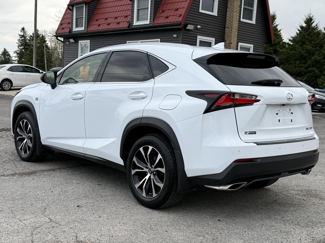 2017 Lexus NX 200t  Photo4