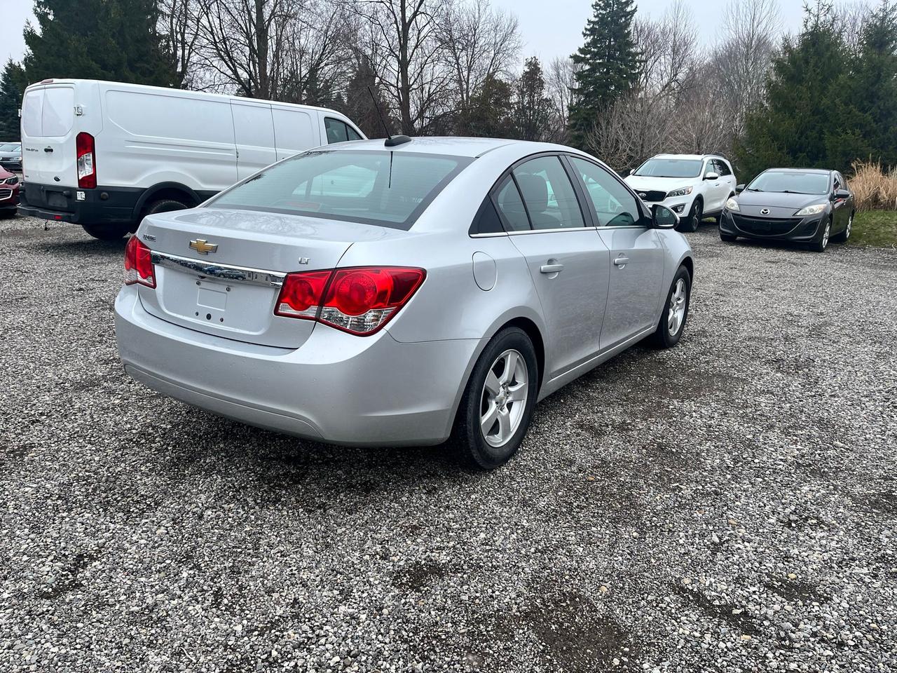 2016 Chevrolet Cruze LT Photo