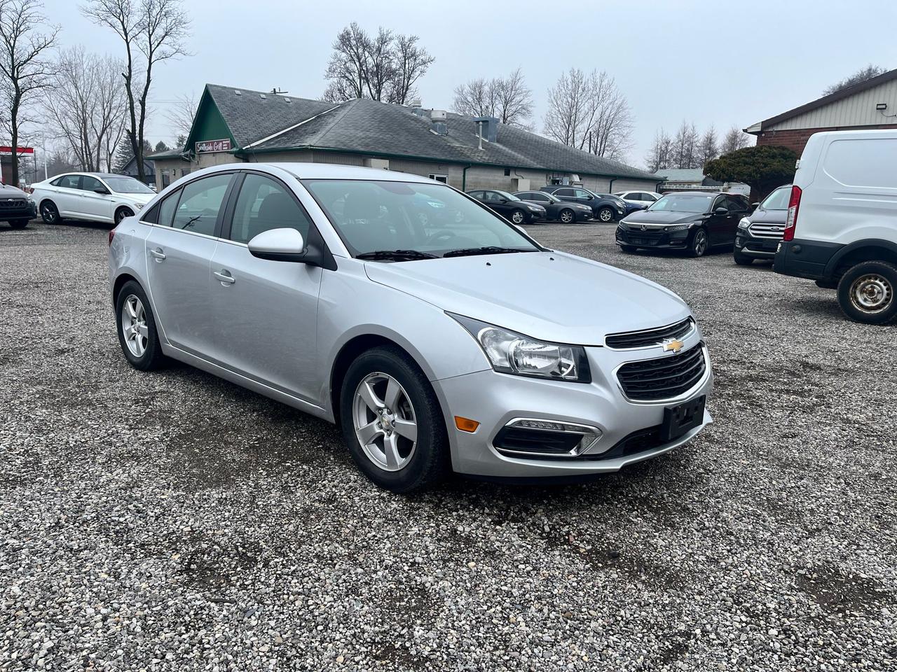 2016 Chevrolet Cruze LT Photo