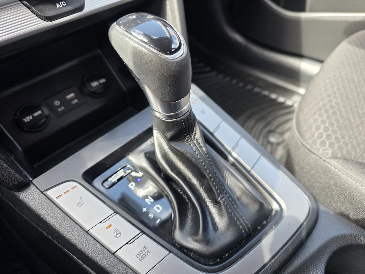 2020 Hyundai Elantra Preferred Photo