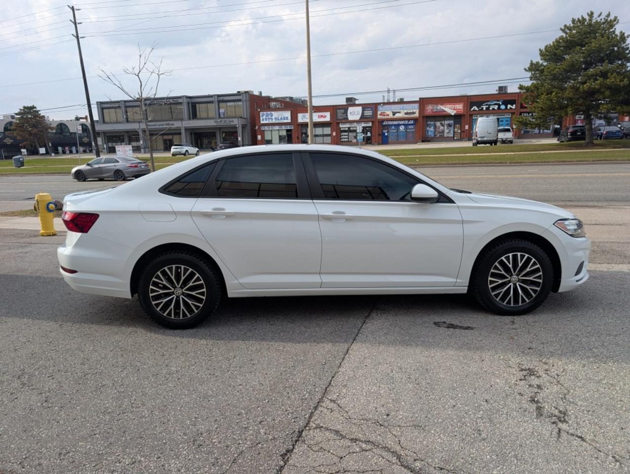 2021 Volkswagen Jetta HIGHLINE/ LEATHER/ NAVI/ SUNROOF/ REAR CAM - Photo #4