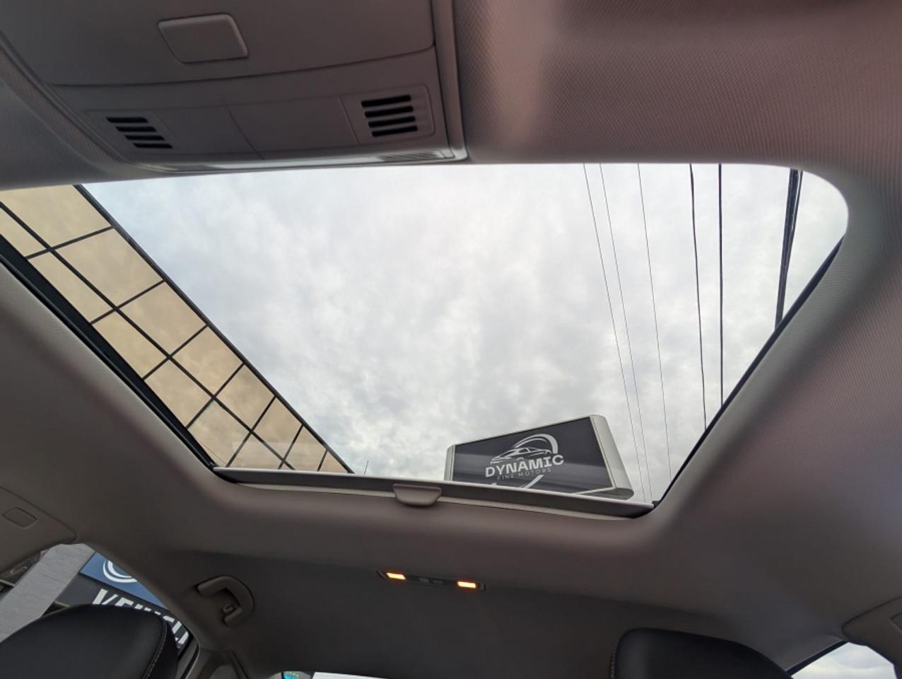 2021 Volkswagen Jetta HIGHLINE/ LEATHER/ NAVI/ SUNROOF/ REAR CAM - Photo #9