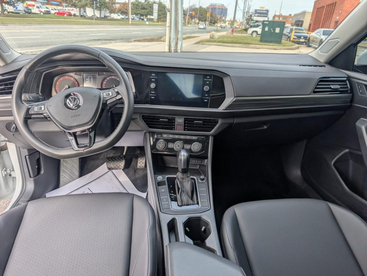 2021 Volkswagen Jetta HIGHLINE/ LEATHER/ NAVI/ SUNROOF/ REAR CAM Photo