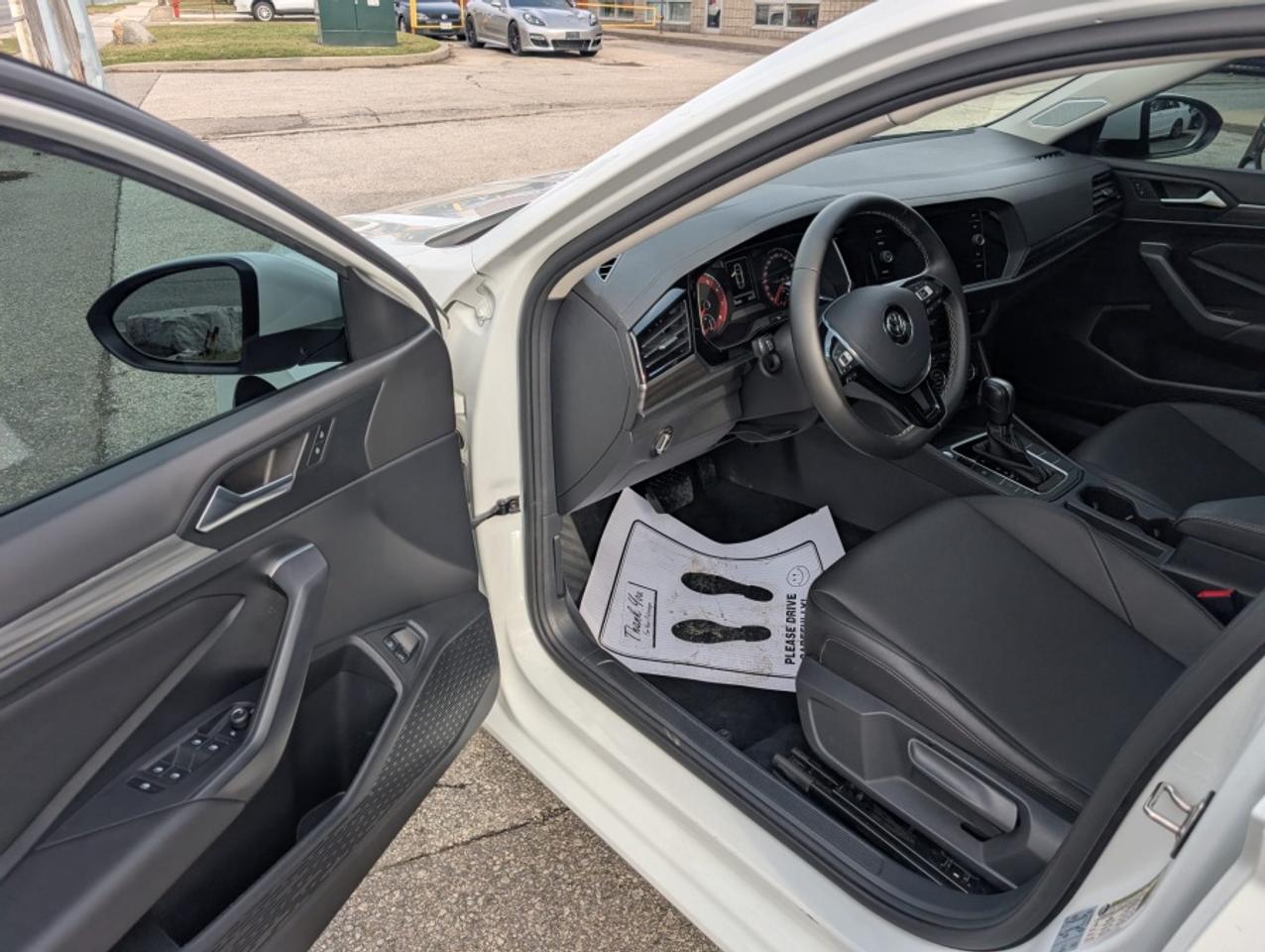 2021 Volkswagen Jetta HIGHLINE/ LEATHER/ NAVI/ SUNROOF/ REAR CAM Photo