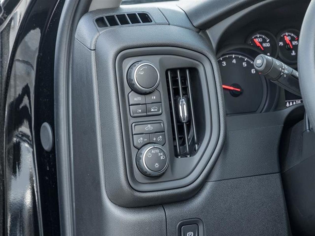 2025 Chevrolet Silverado 1500 WT Photo