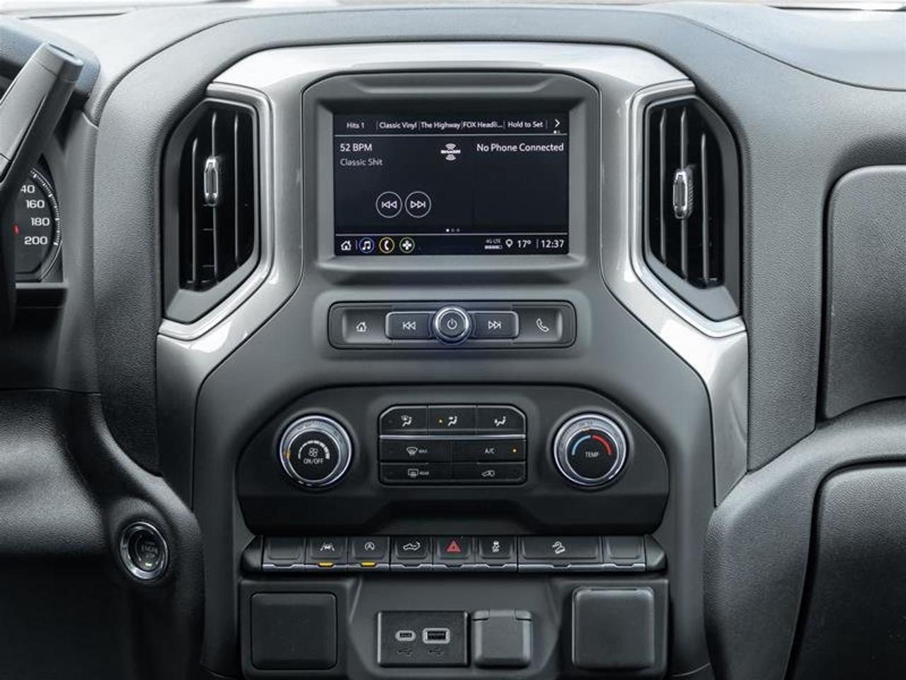2026 Chevrolet Silverado 1500 Custom Trail Boss Photo