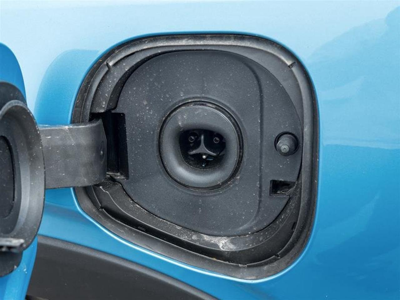 2027 Chevrolet Bolt EV RS Photo4