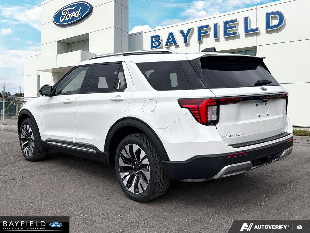2026 Ford Explorer Platinum Photo3