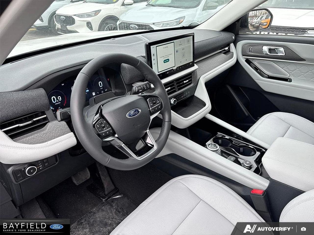 2026 Ford Explorer Platinum Photo