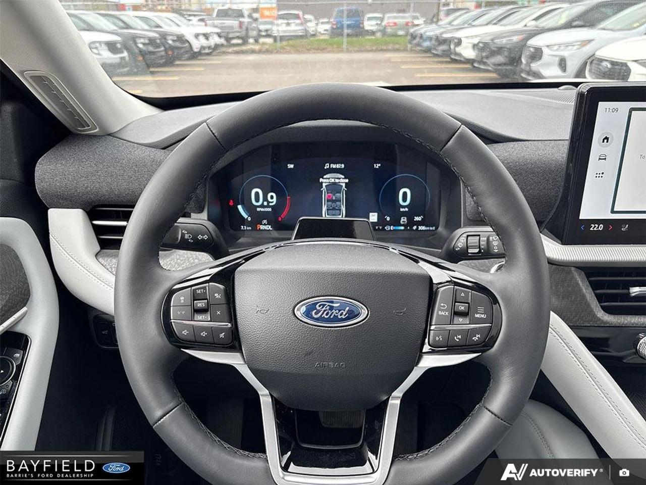 2026 Ford Explorer Platinum Photo