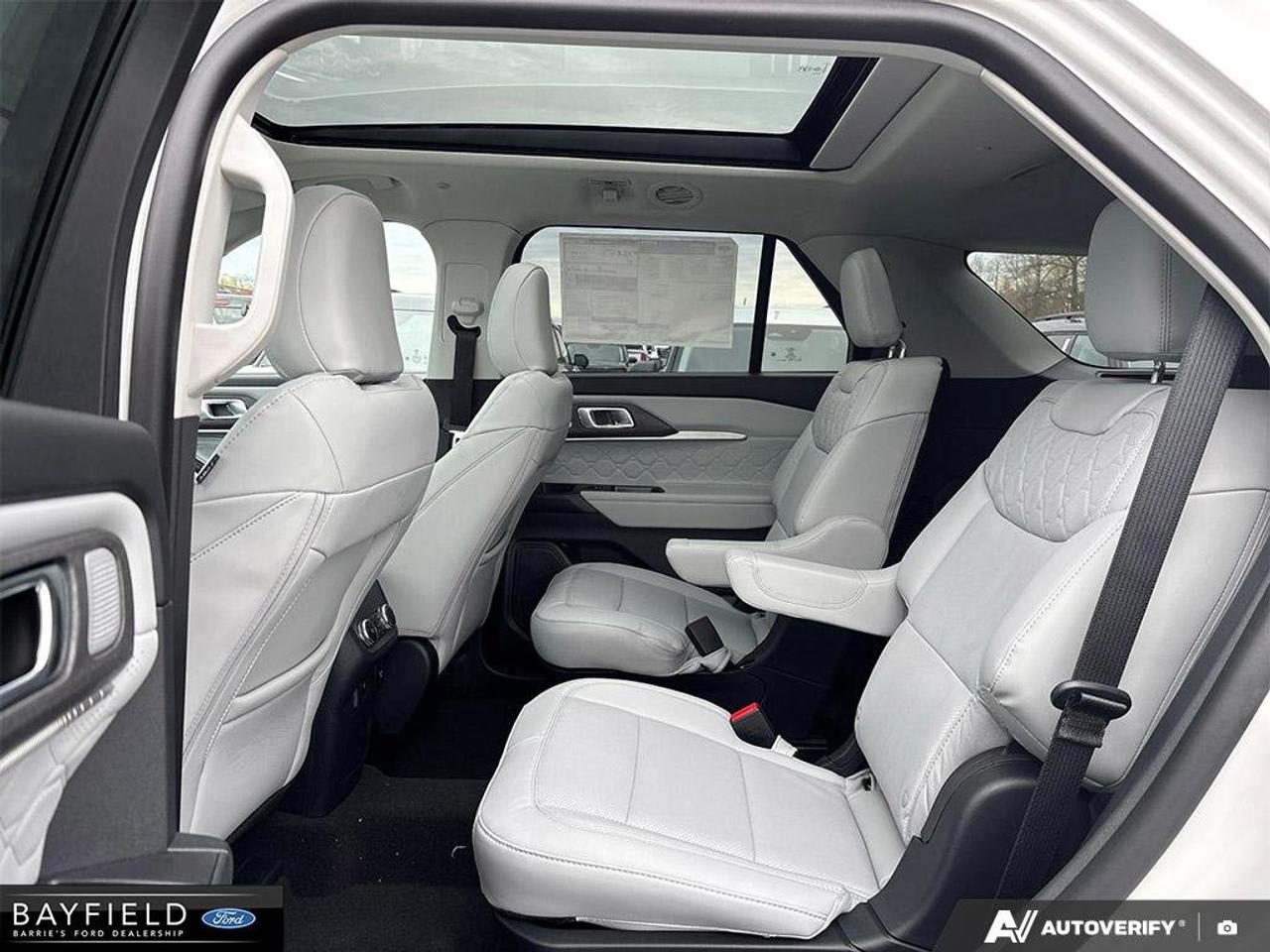 2026 Ford Explorer Platinum Photo