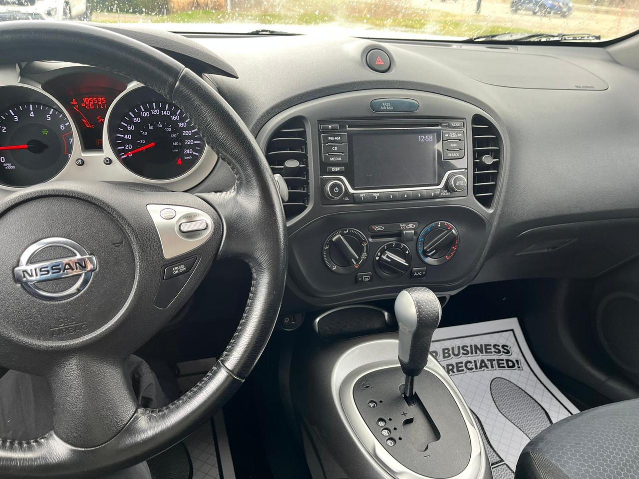 2015 Nissan Juke SV Photo