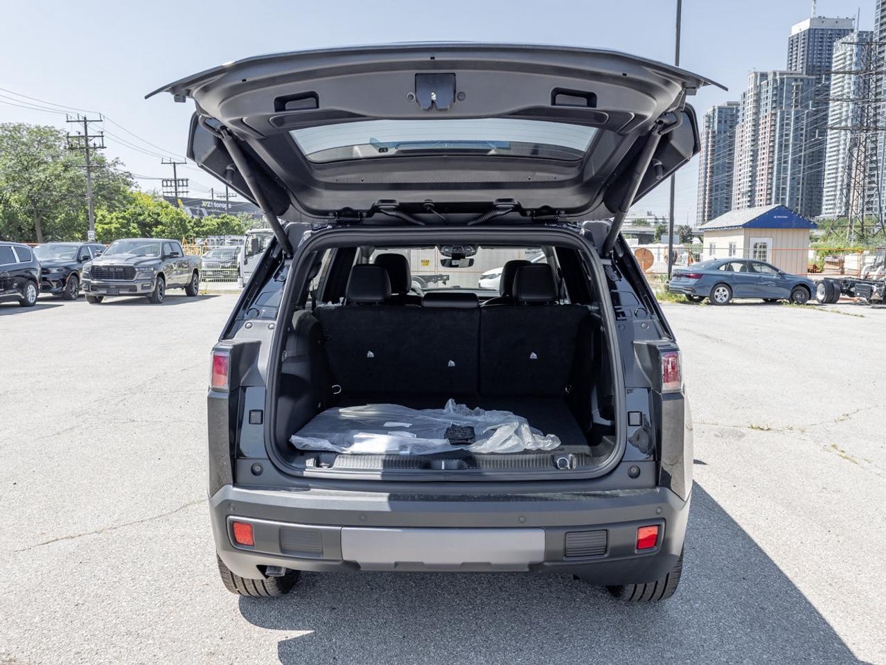 2026 Jeep Cherokee 85TH ANNIVERSARY Photo