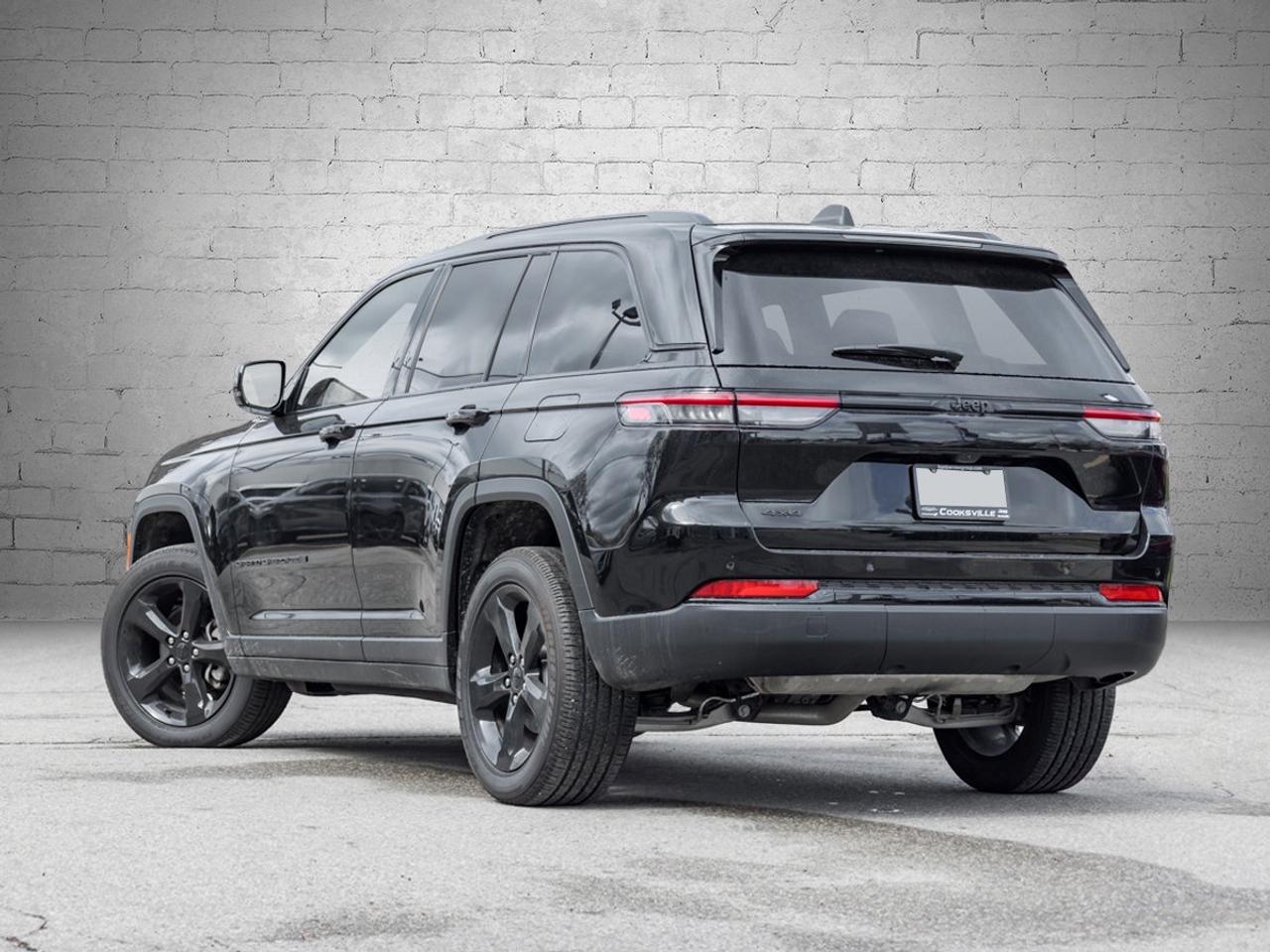 2025 Jeep Grand Cherokee ALTITUDE 4X4 Photo