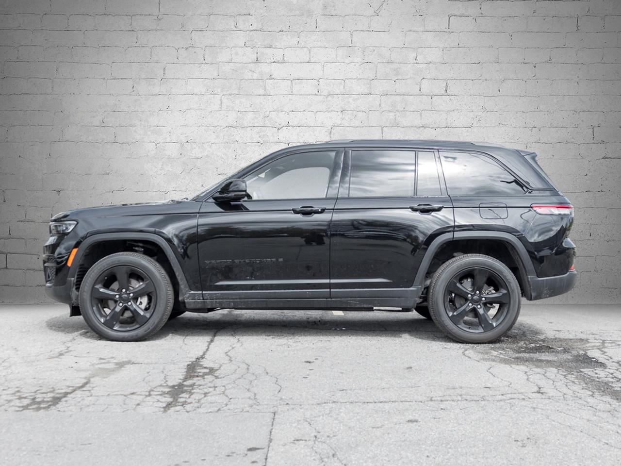 2025 Jeep Grand Cherokee ALTITUDE 4X4 Photo