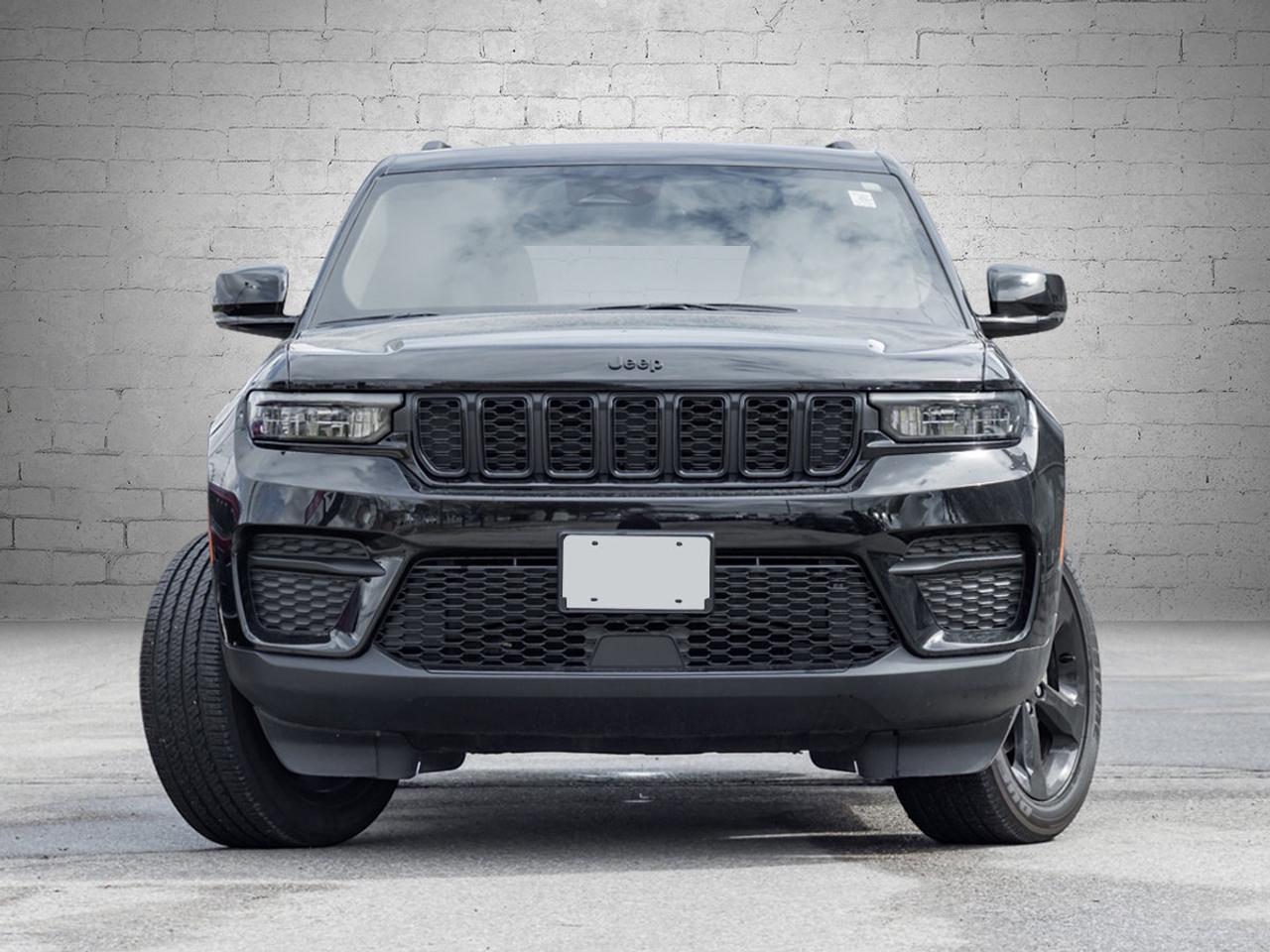 2025 Jeep Grand Cherokee ALTITUDE 4X4 Photo