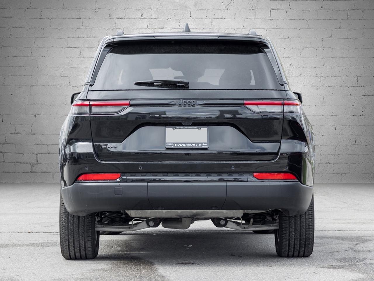 2025 Jeep Grand Cherokee ALTITUDE 4X4 Photo