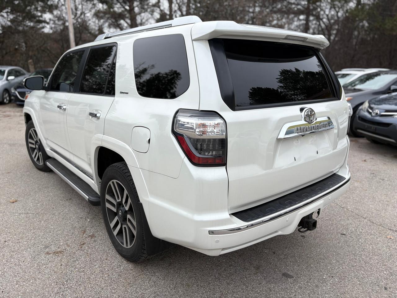 2015 Toyota 4Runner SR5,LEATHER,SUNROOF,NAV,NO ACCIDENT,CERTIFIED Photo2