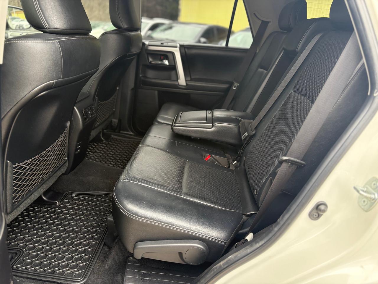 2015 Toyota 4Runner SR5,LEATHER,SUNROOF,NAV,NO ACCIDENT,CERTIFIED Photo