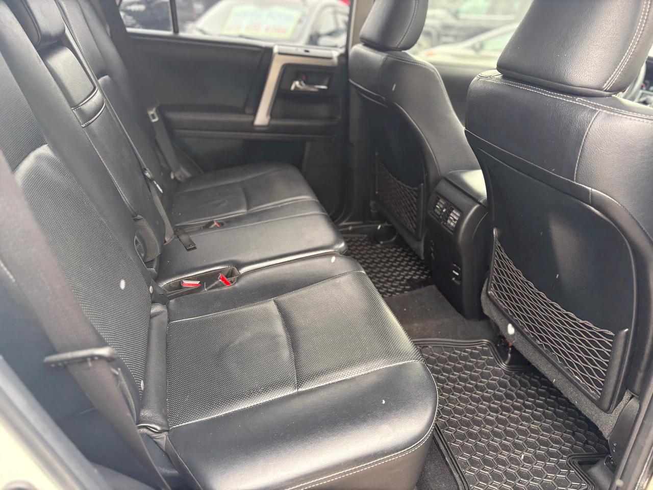 2015 Toyota 4Runner SR5,LEATHER,SUNROOF,NAV,NO ACCIDENT,CERTIFIED Photo