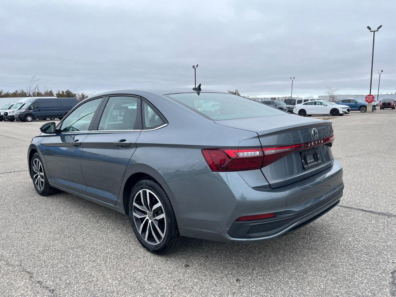 2025 Volkswagen Jetta Comfortline AUTO Photo