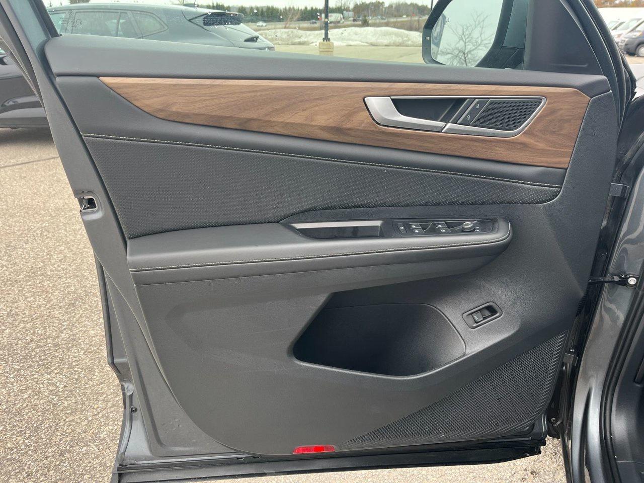 2025 Volkswagen Atlas Comfortline 2.0 TSI 4MOTION Photo