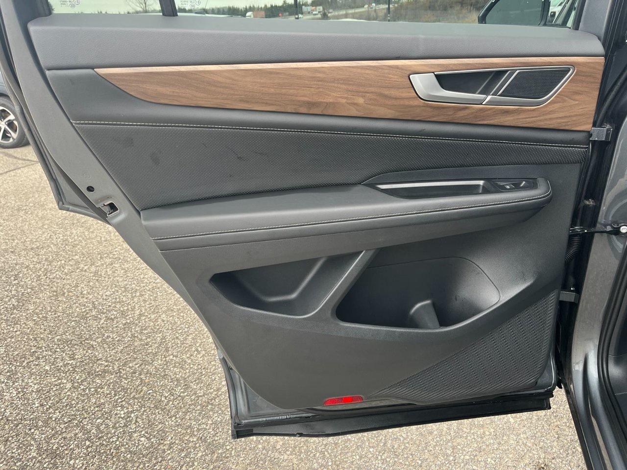 2025 Volkswagen Atlas Comfortline 2.0 TSI 4MOTION Photo