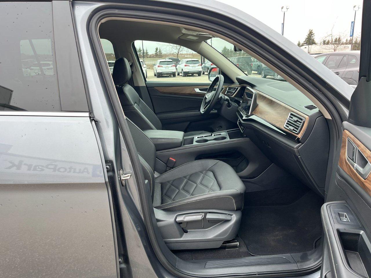 2025 Volkswagen Atlas Comfortline 2.0 TSI 4MOTION Photo