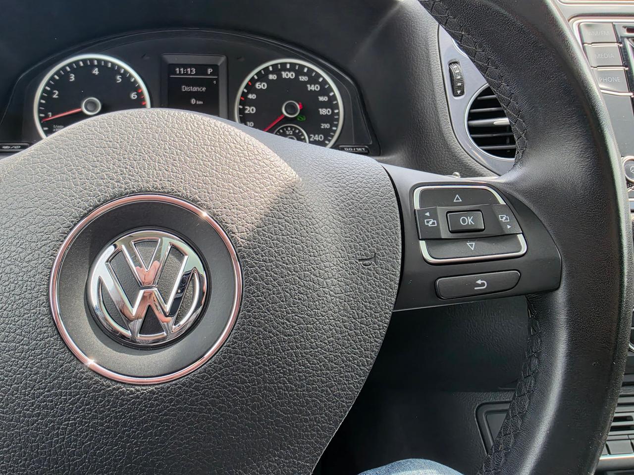 2016 Volkswagen Tiguan 4MOTION 4dr Auto Special Edition Photo