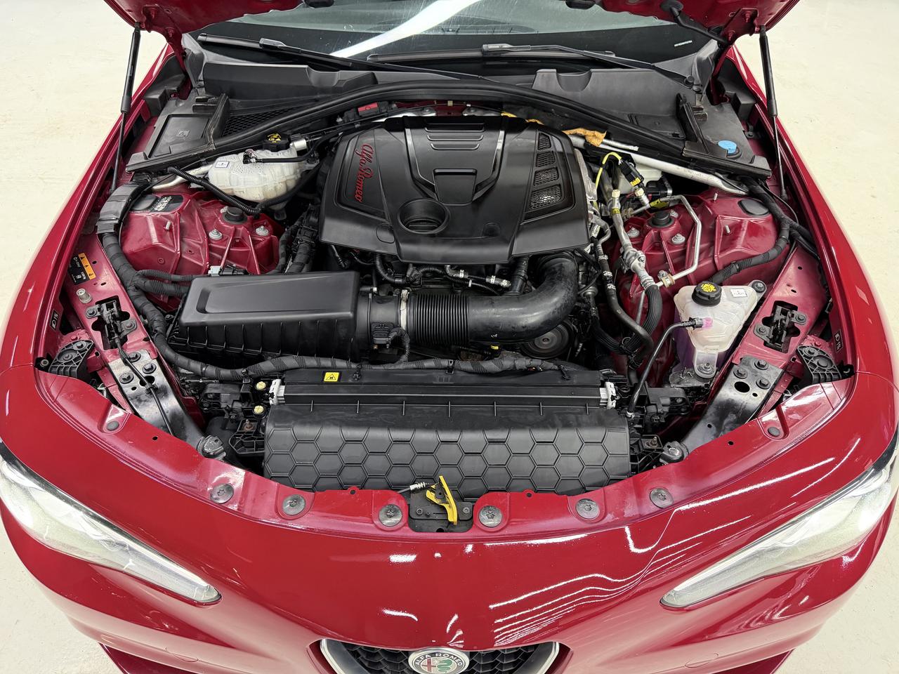 2017 Alfa Romeo Giulia TI|NAV|BACKUP|HK SOUND|PANO|ONE OWNER| Photo