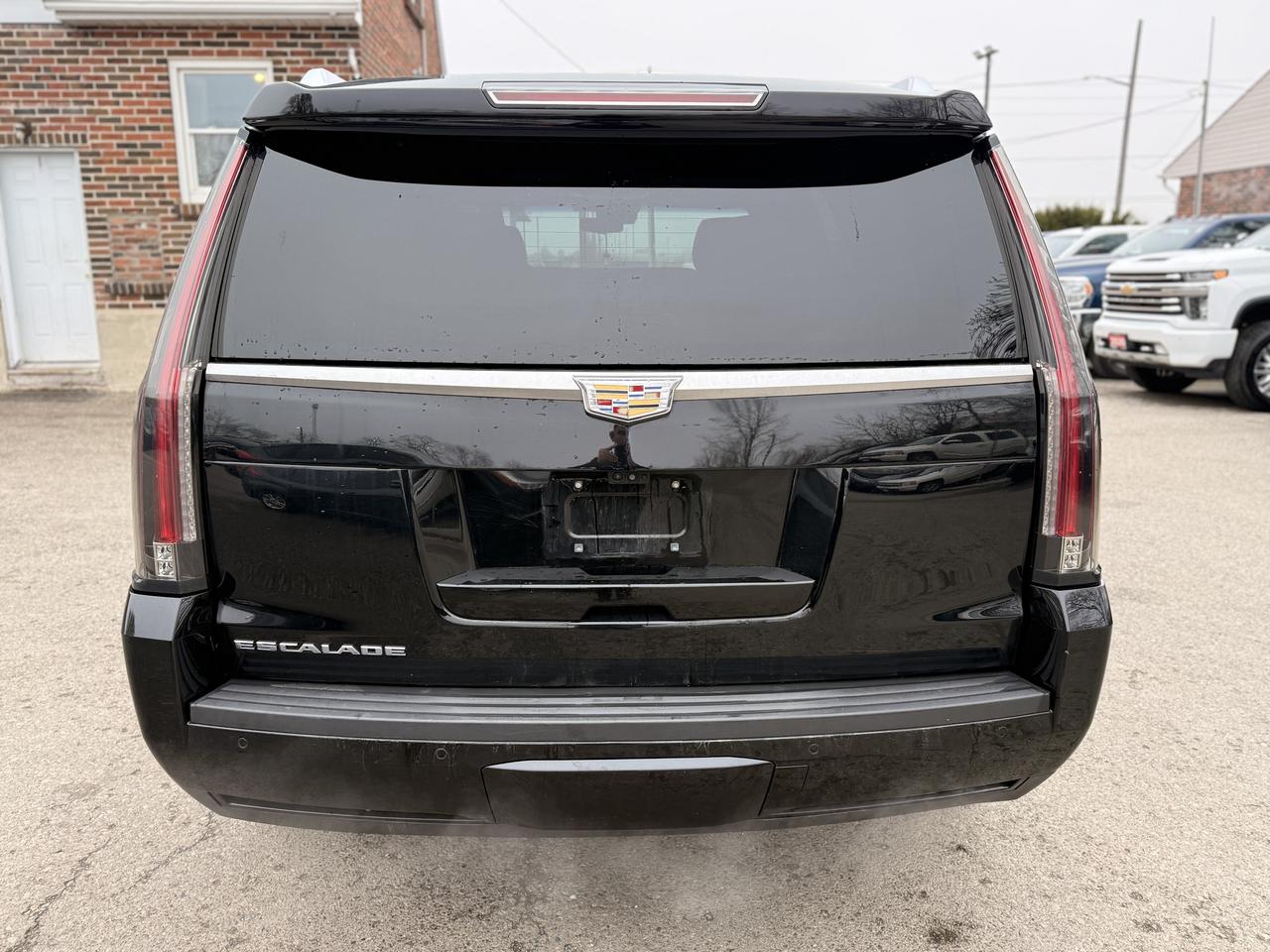 2019 Cadillac Escalade LUXURY Photo