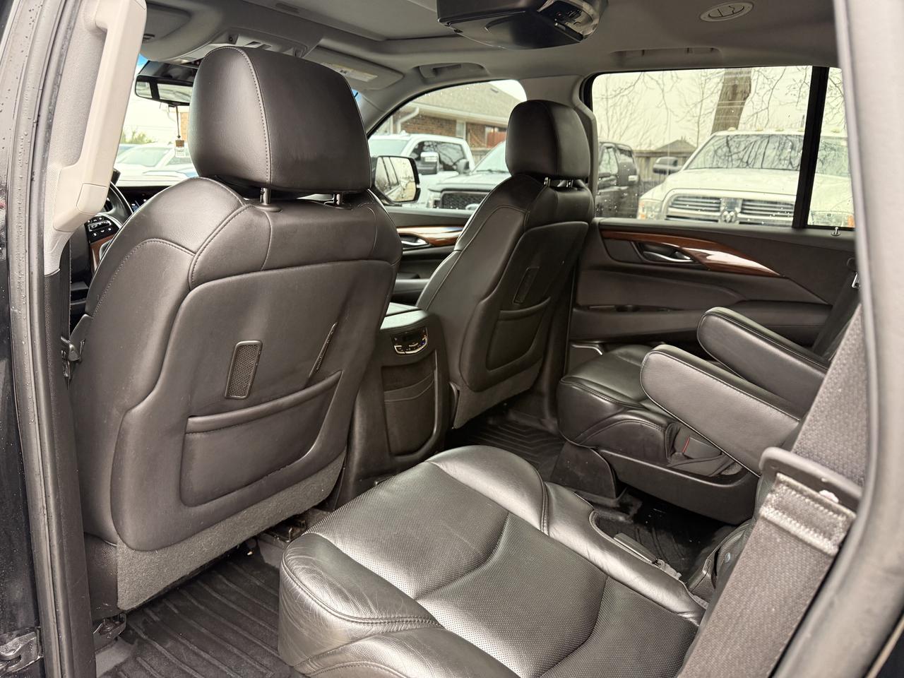 2019 Cadillac Escalade LUXURY Photo