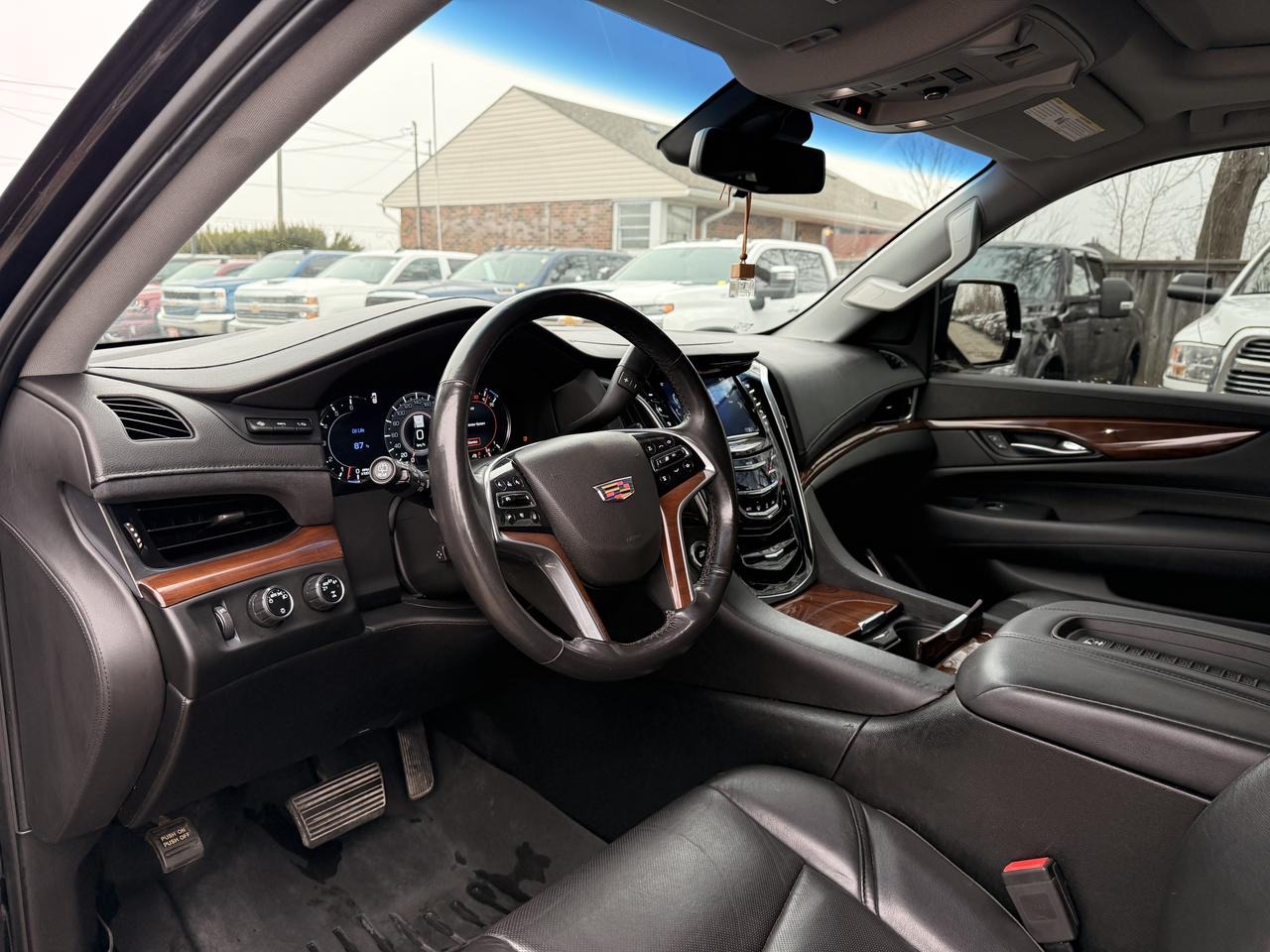 2019 Cadillac Escalade LUXURY Photo