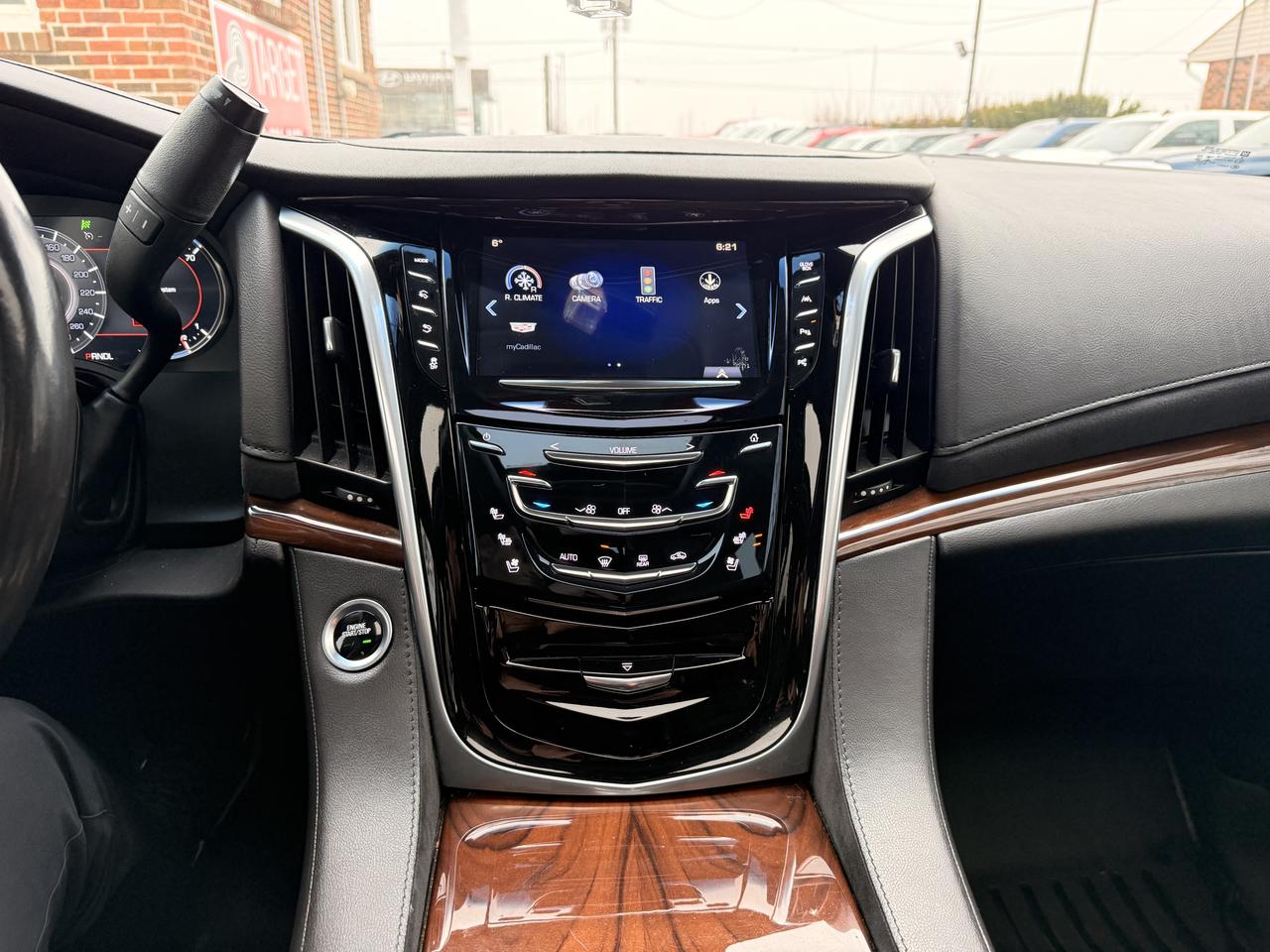 2019 Cadillac Escalade LUXURY Photo