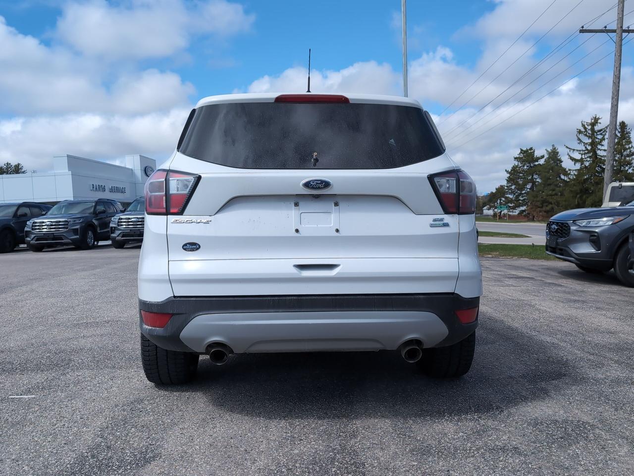 2017 Ford Escape SE 4WD Photo4