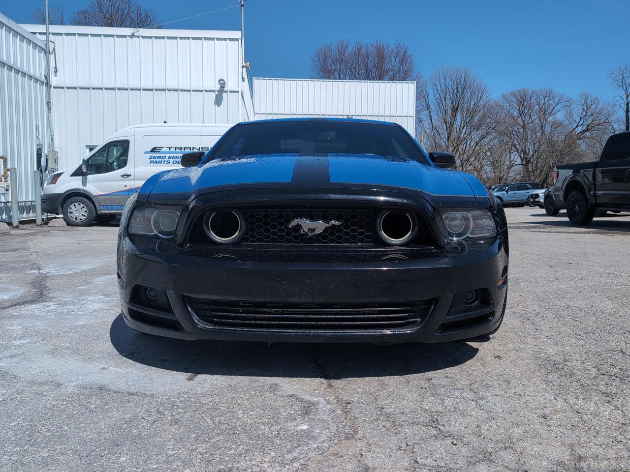 2013 Ford Mustang GT Photo1