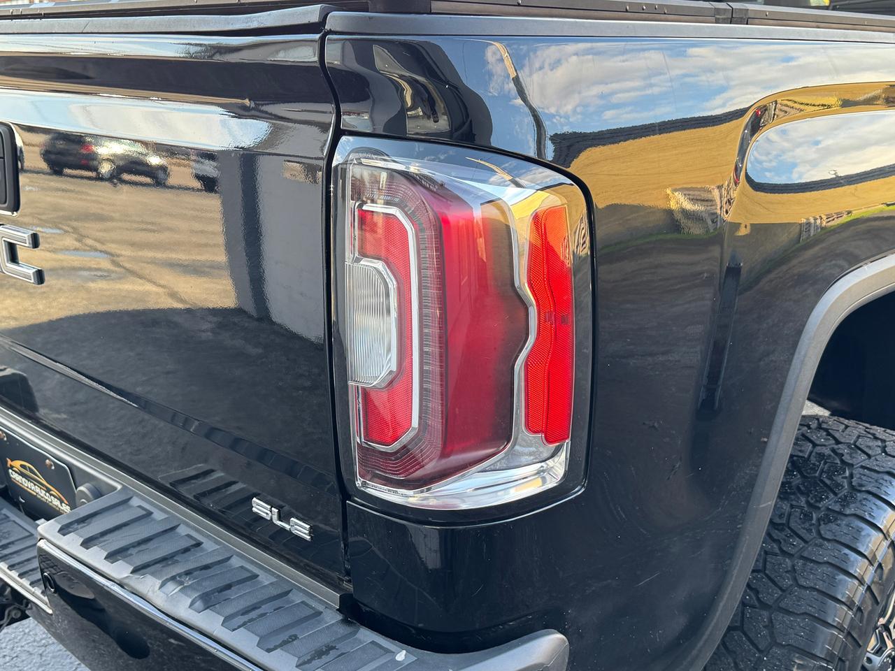 2018 GMC Sierra 1500 5.3L V8 4WD Crew SLE+Lifted+Tinted+Rust Proofed Photo