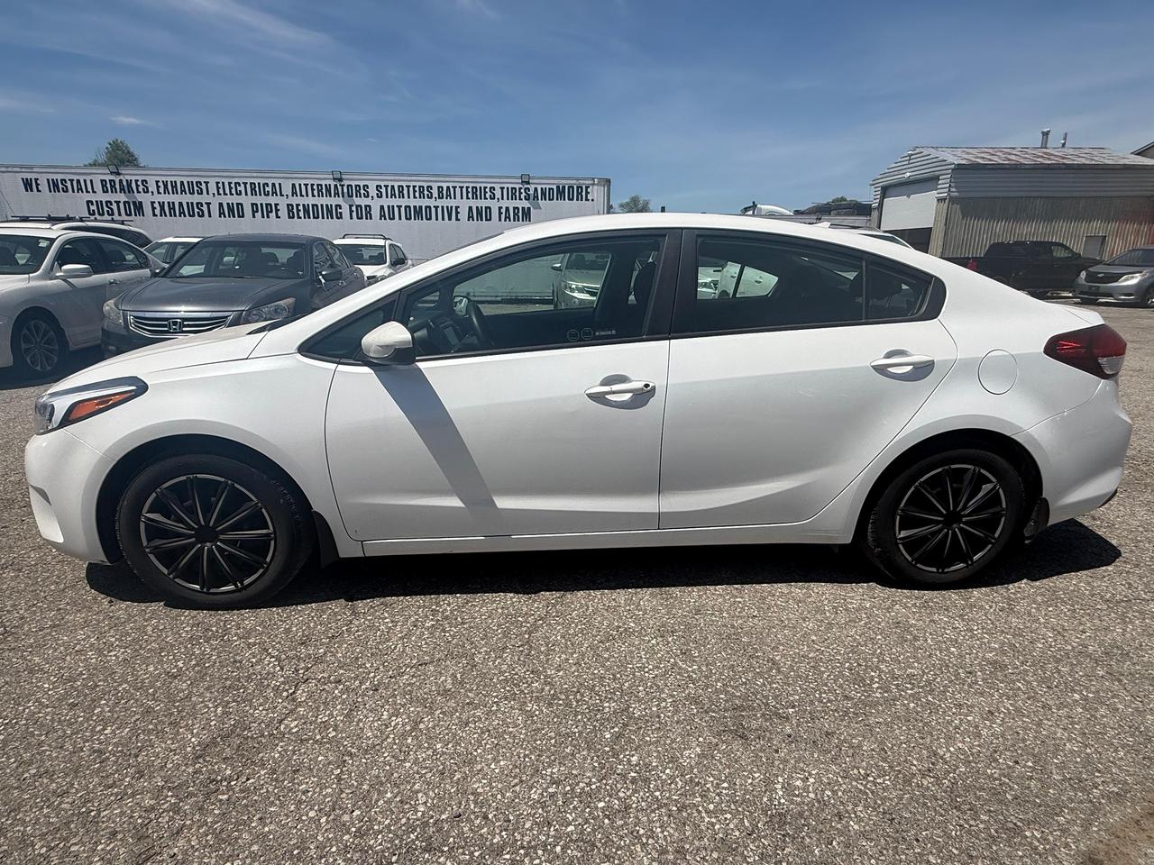 2018 Kia Forte LX Photo2