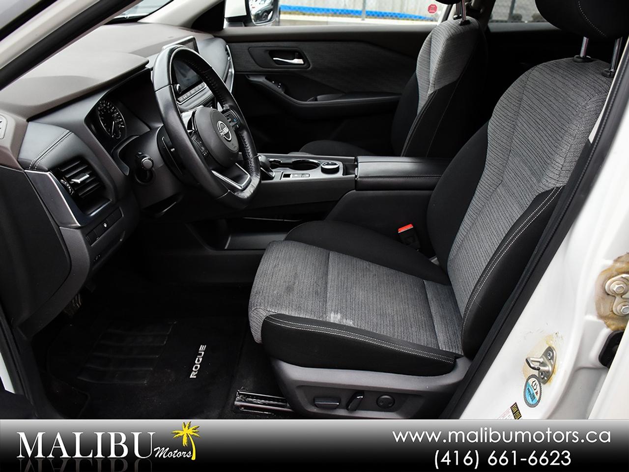 2022 Nissan Rogue SV Photo