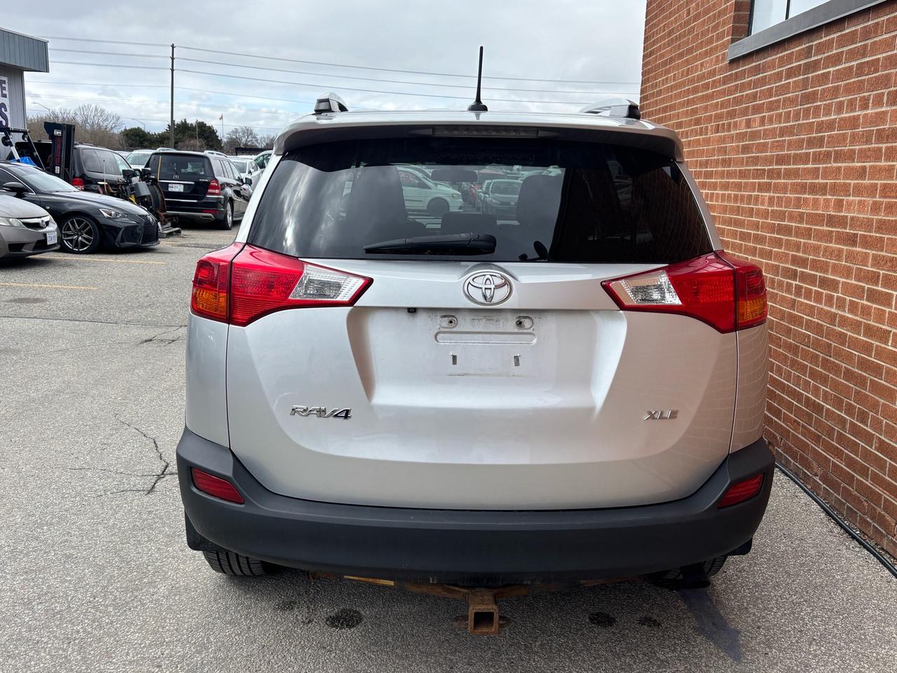 2014 Toyota RAV4 FWD 4dr XLE Photo