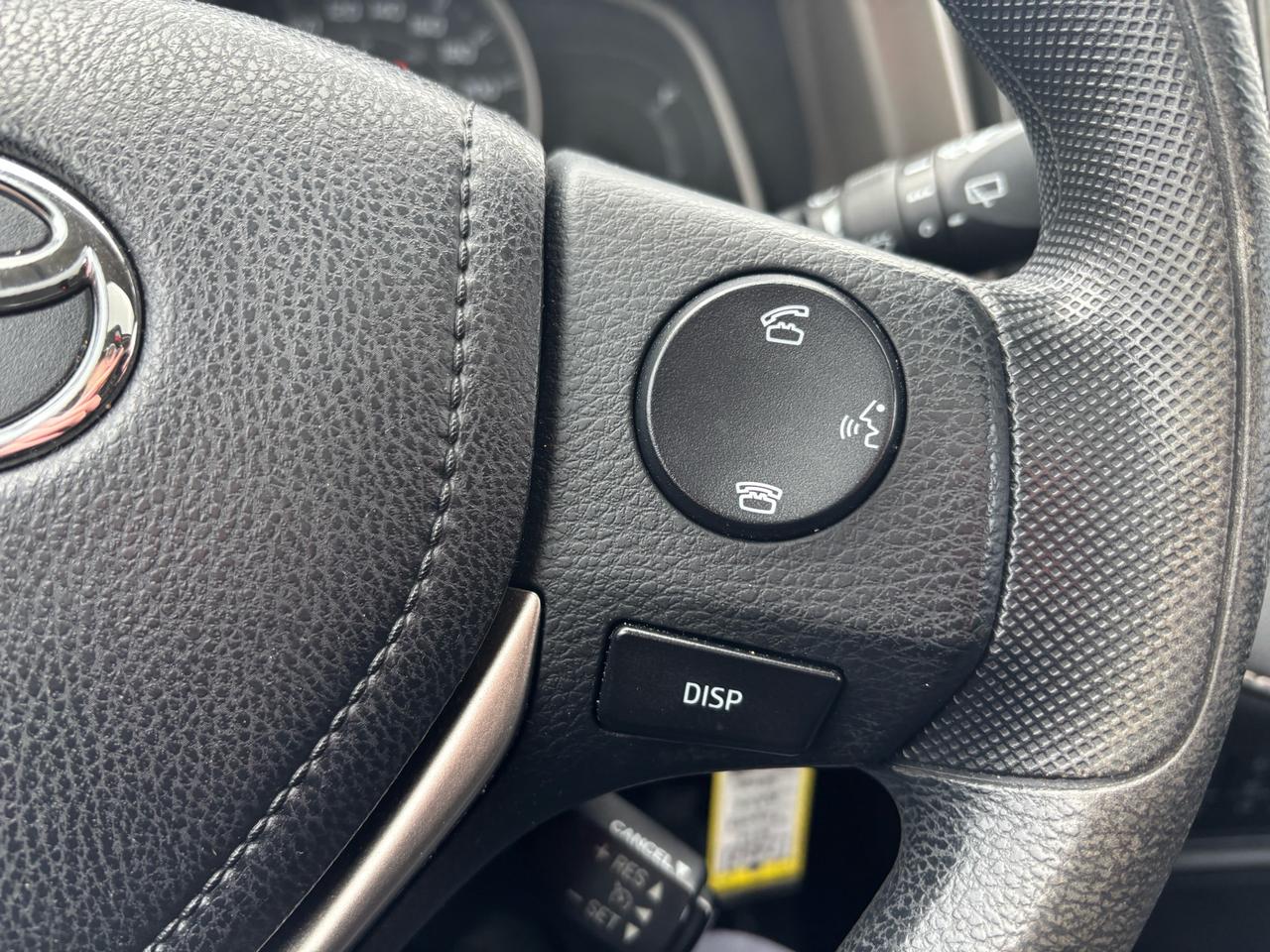 2014 Toyota RAV4 FWD 4dr XLE Photo