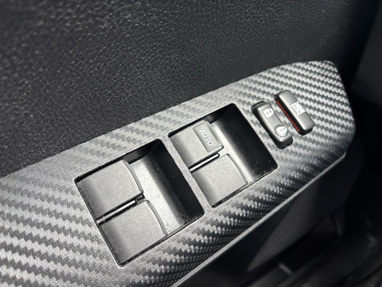 2014 Toyota RAV4 FWD 4dr XLE Photo