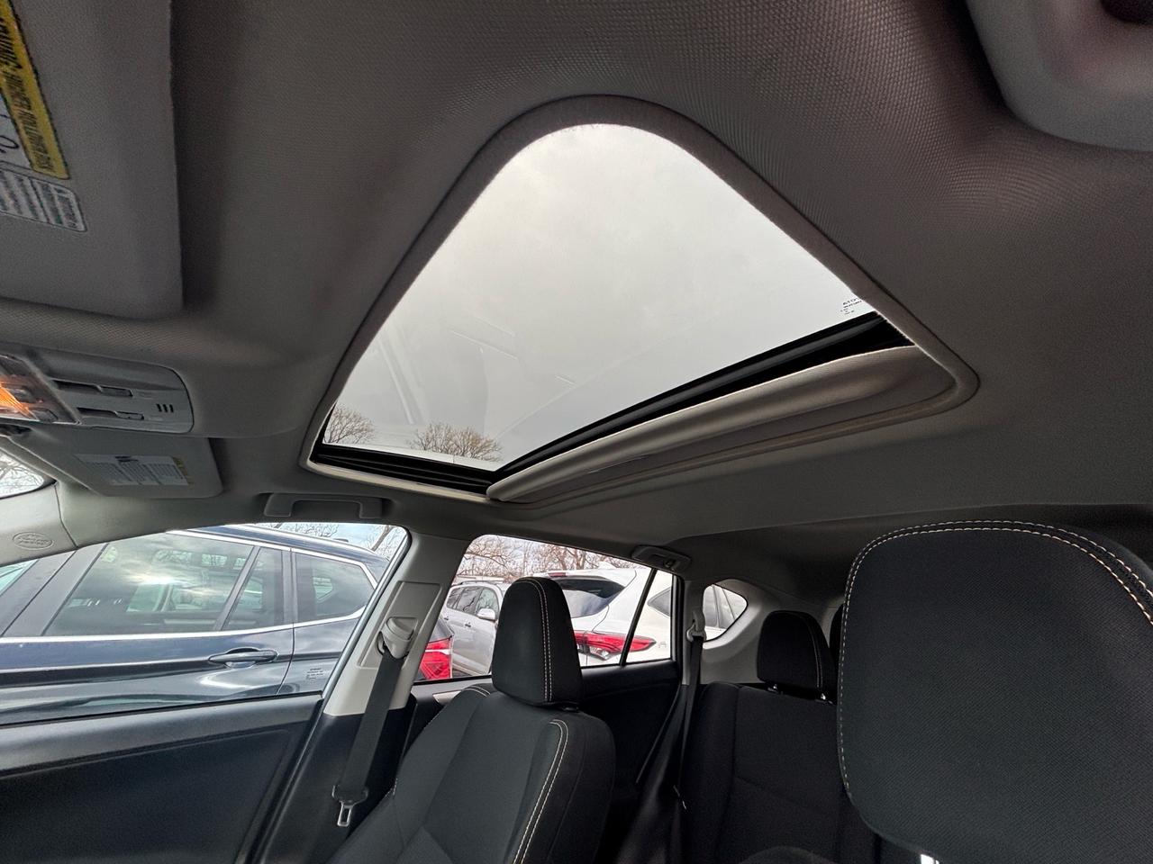 2014 Toyota RAV4 FWD 4dr XLE Photo